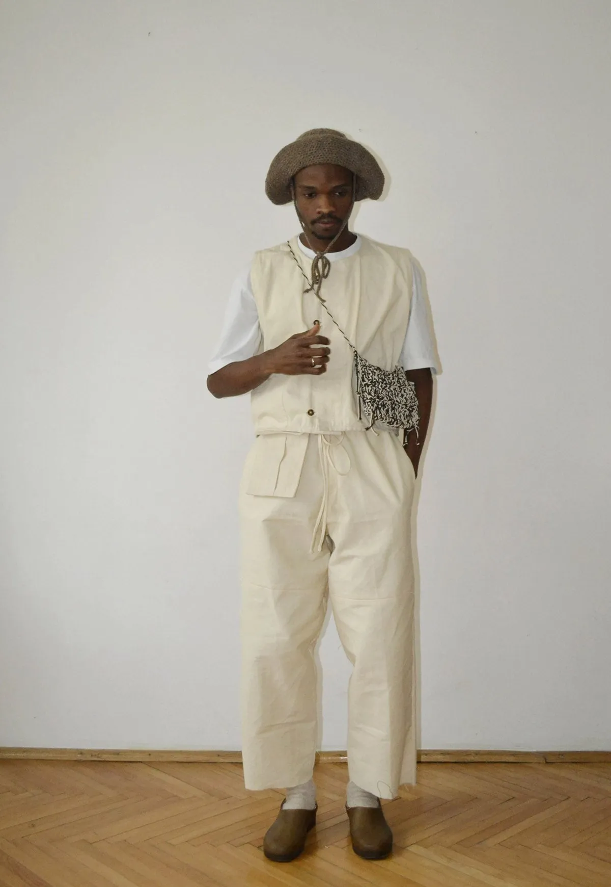 Raw Cropped Gilet Natural