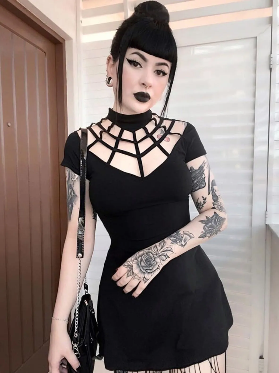 Spider Web Collar Drss